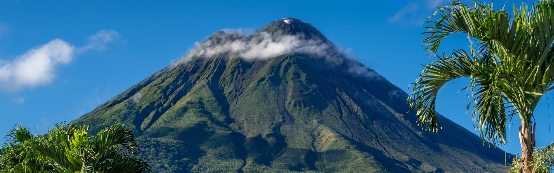 Excursión al volcán y aguas termales 