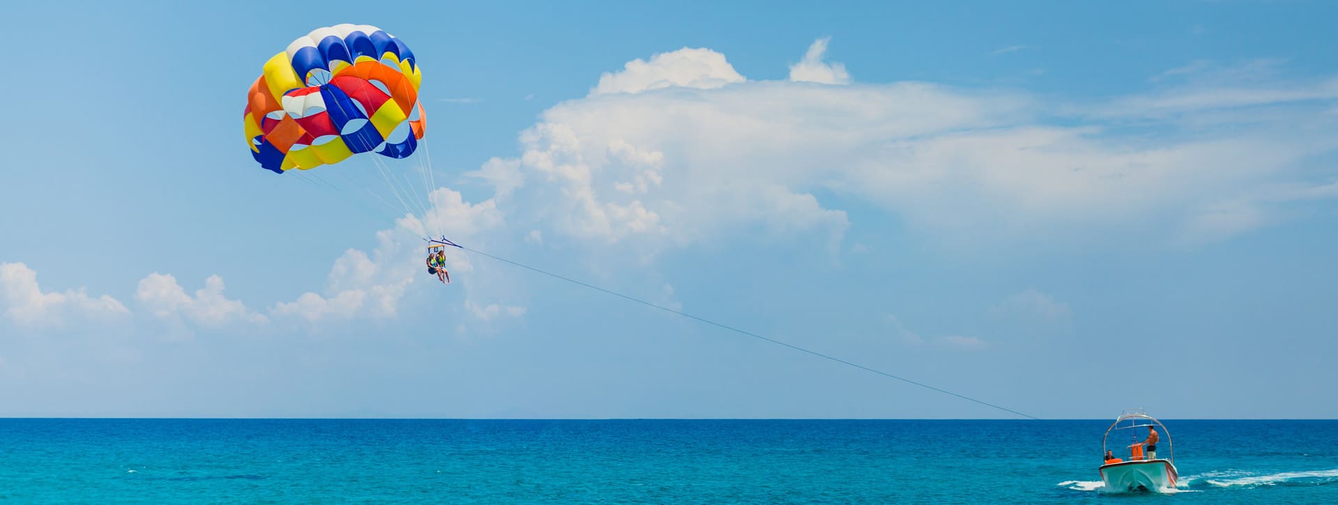 Parascending en las playas de Tenerife