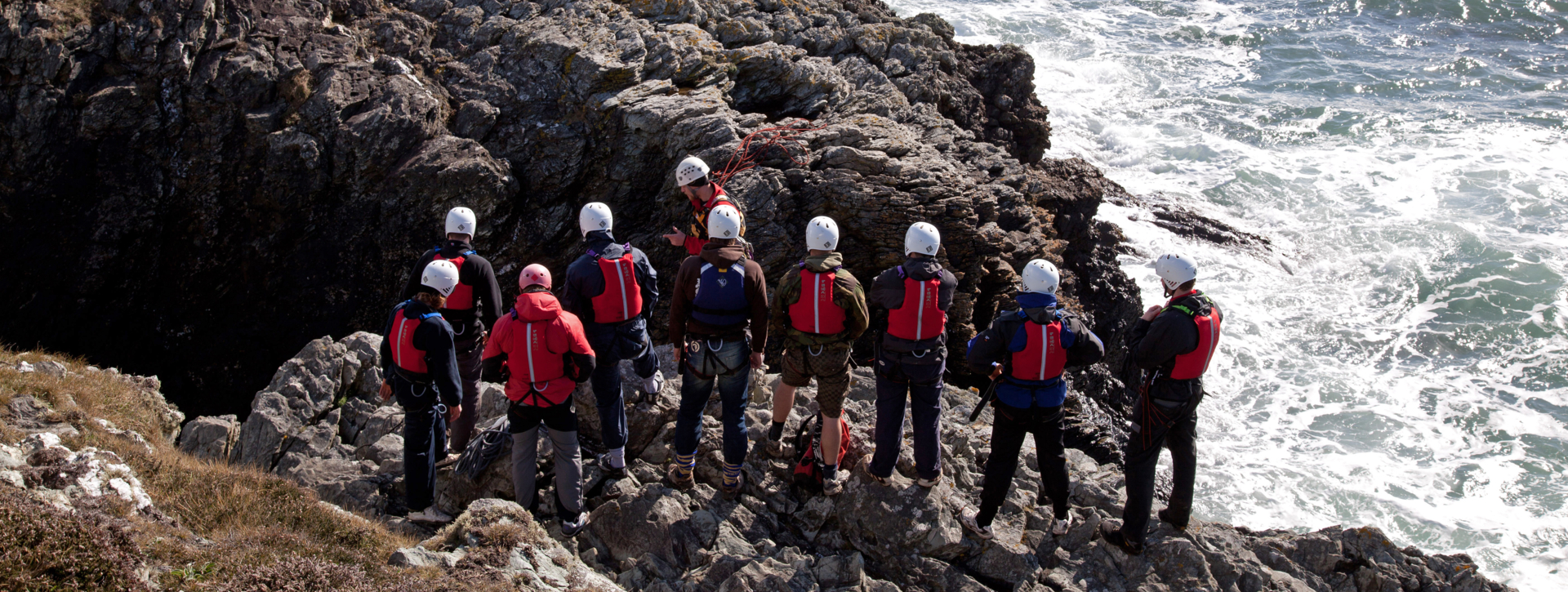 Coastering en la costa de los Ajaches