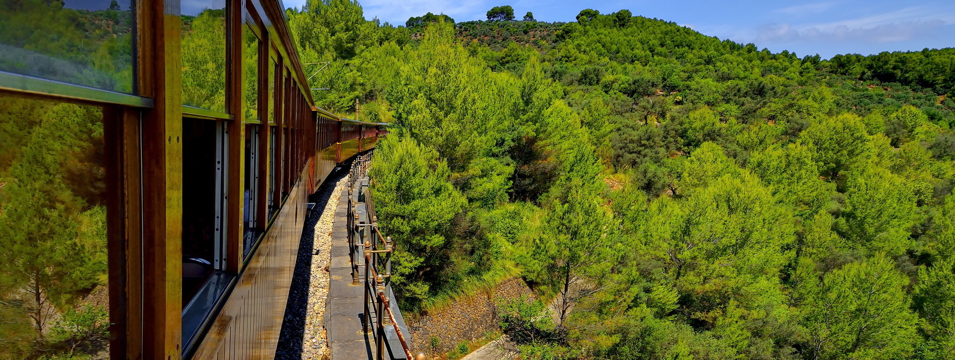 Excursión en tren, tranvía y barco en Soller