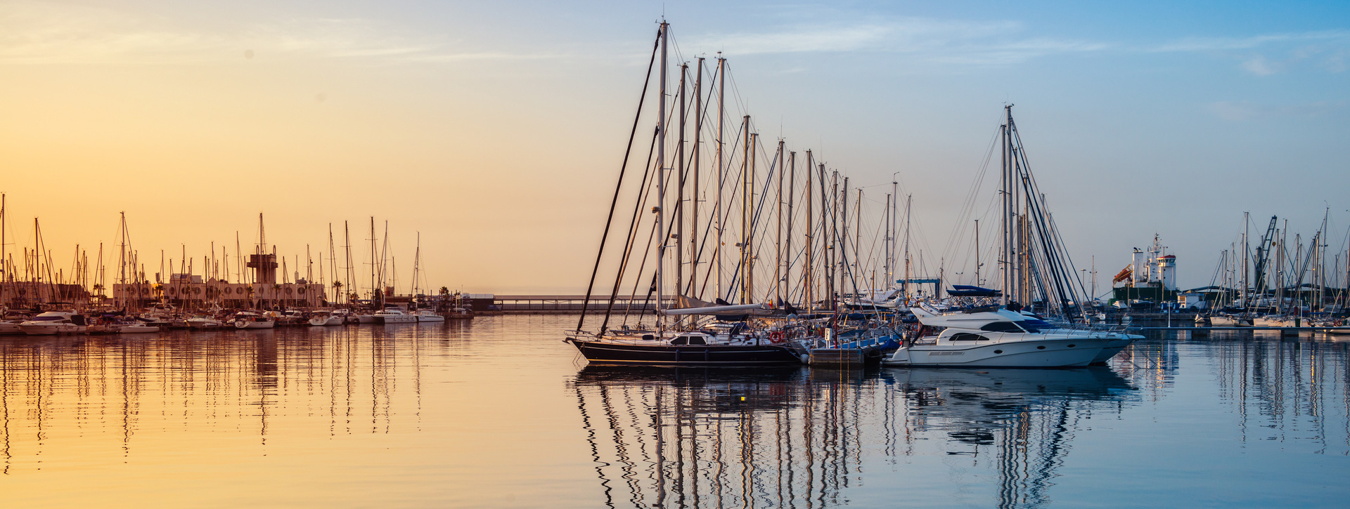 Atardecer en barco por la Costa Blanca