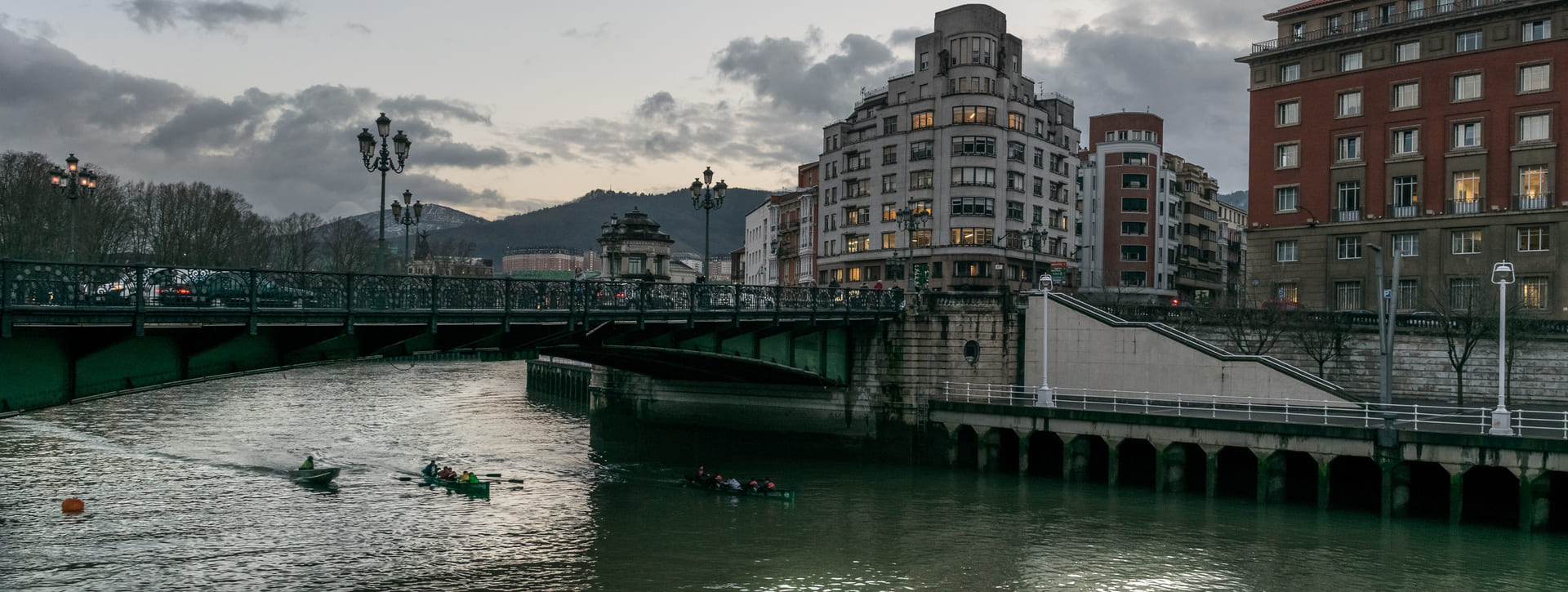 Tour privado por Bilbao en kayak 