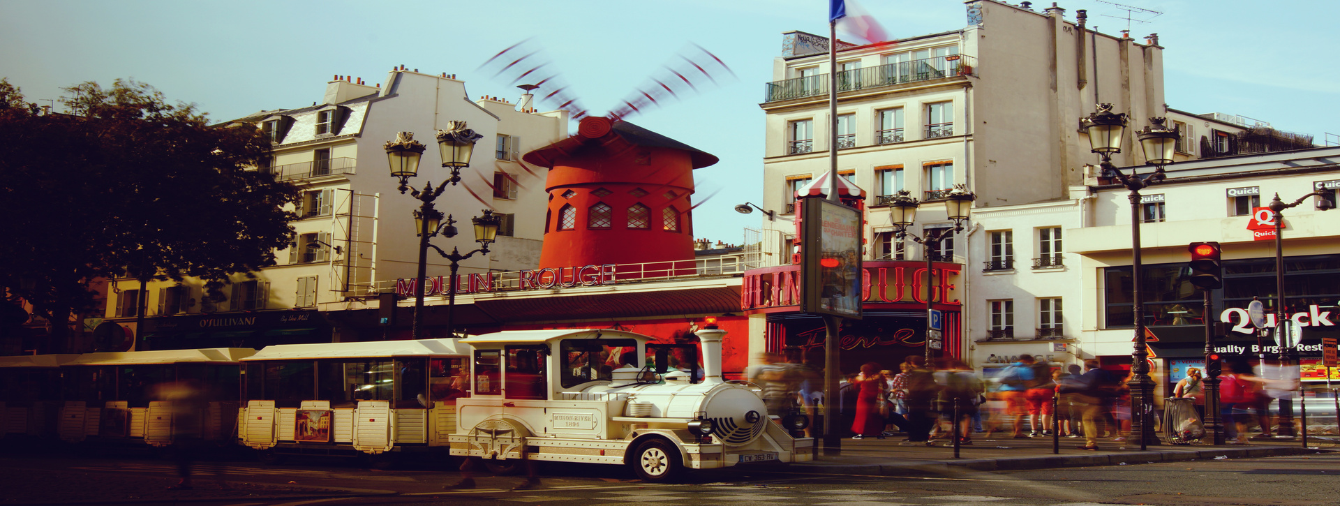 Tour de los cabarets de París en Montmartre