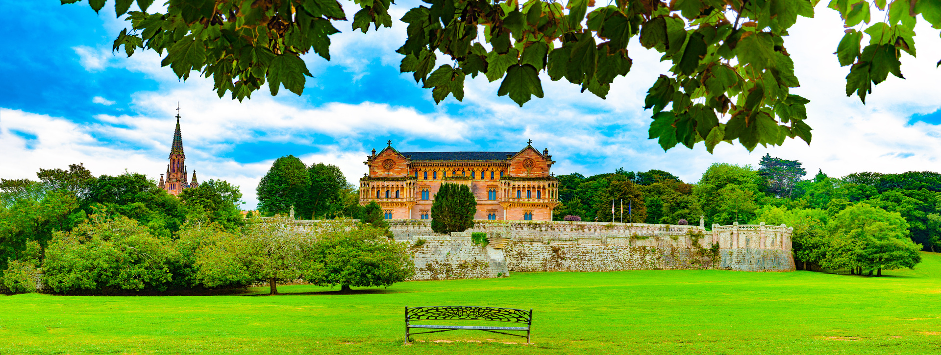 Tour por Comillas y el Bosque de Secuoyas de Cabezón de la Sal