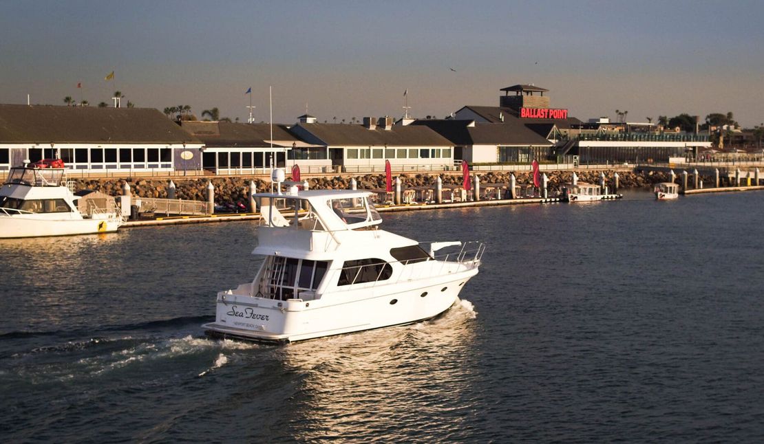 42′ 2005 Ocean Alexander Sport Sedan ‘Sea Fever’