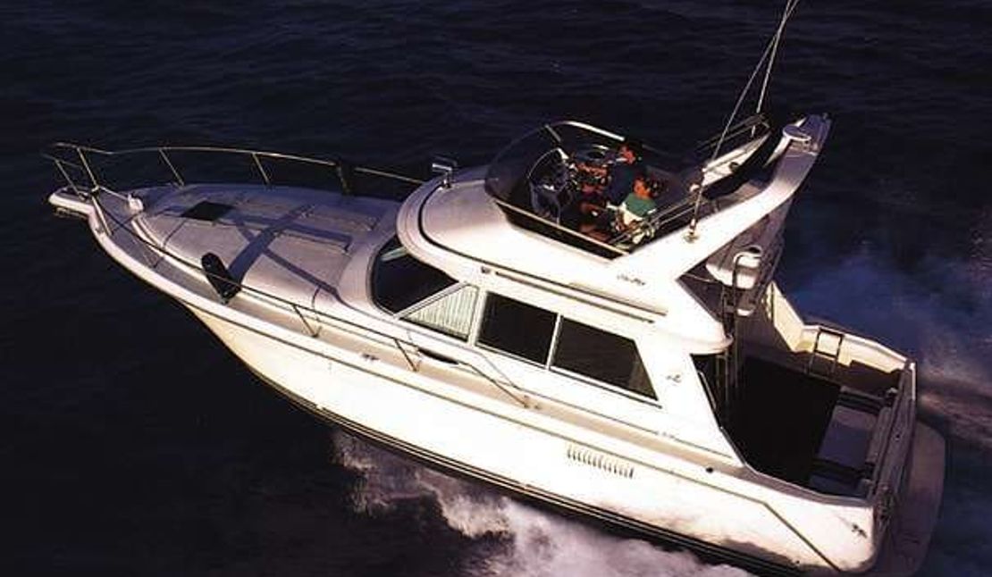 37′ 1991 Sea Ray 370 Sedan Bridge “Knotty One”