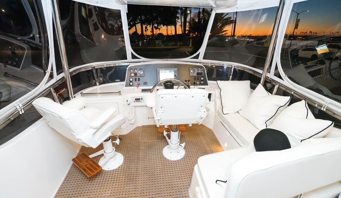 42′ 2005 Ocean Alexander Sport Sedan ‘Sea Fever’
