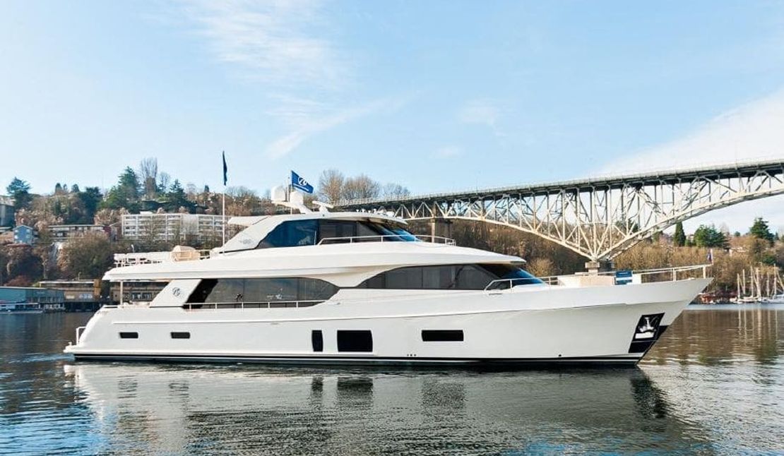 100′ 2018 Ocean Alexander Skylounge Motor Yacht