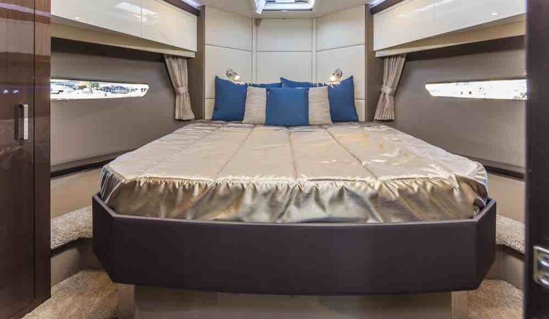 40′ 2019 Carver C40