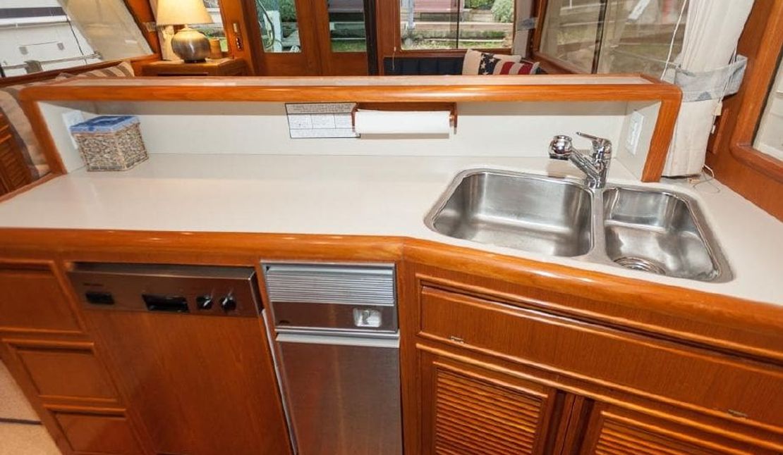 54′ 1999 Offshore Pilothouse ‘Sea Esta’