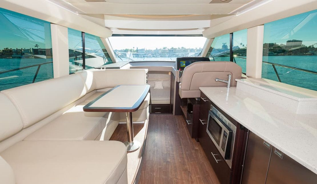 42′ 2018 Regal Fly