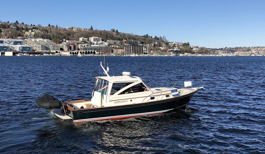38′ Little Harbor WhisperJet ‘Hat Trick’