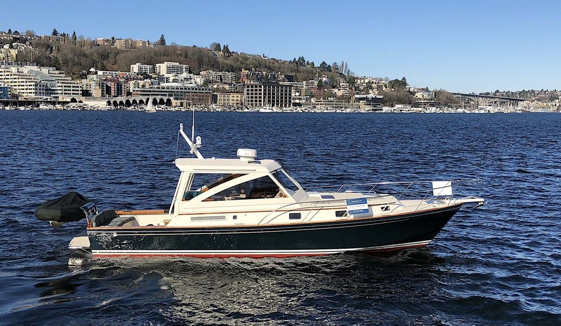 38′ Little Harbor WhisperJet ‘Hat Trick’
