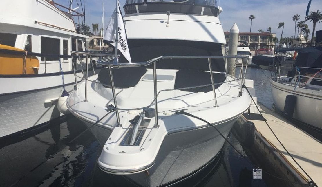 39′ 1999 Carver 356 Motor Yacht ‘Big Decision’