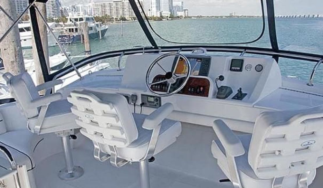 39′ 2011 Mainship 395 Trawler ‘Blue Max III’