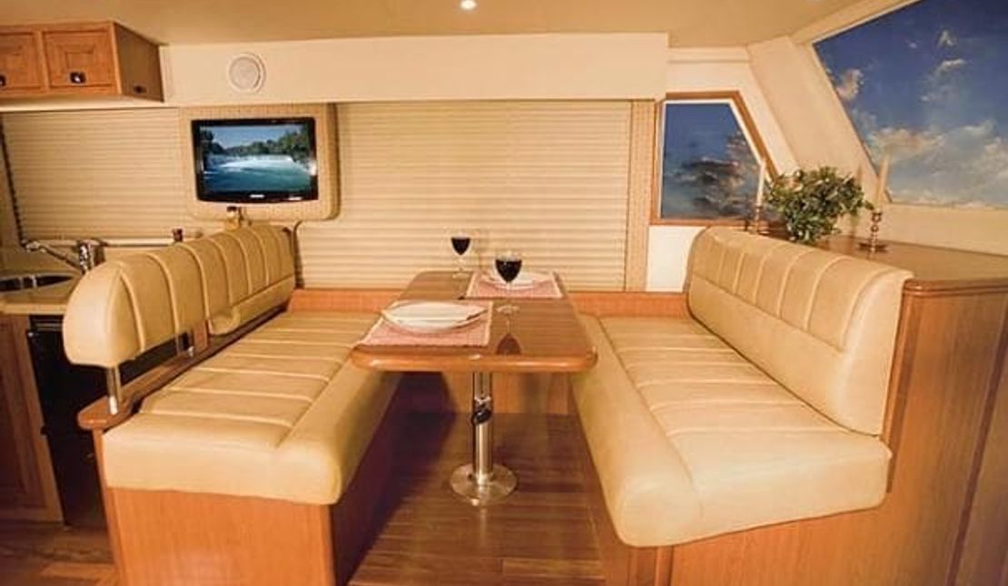 39′ 2011 Mainship 395 Trawler ‘Blue Max III’