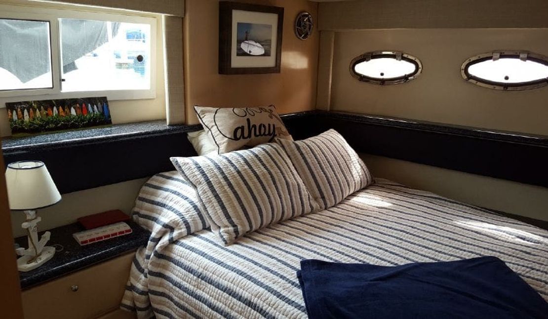 39′ 1999 Carver 356 Motor Yacht ‘Big Decision’