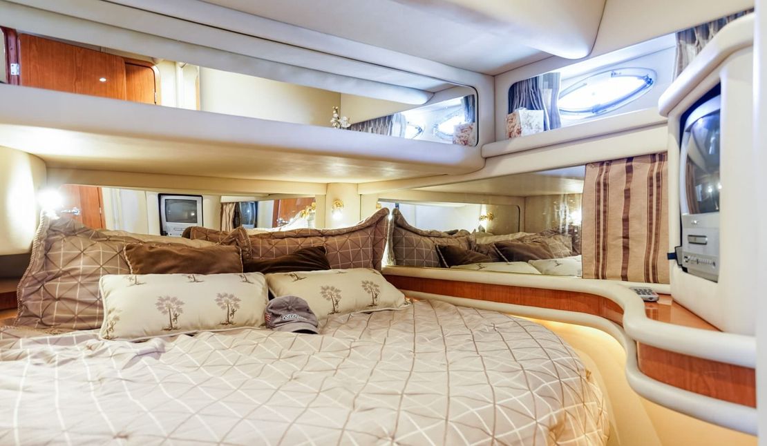 48′ 2001 Sea Ray 480 Sedan Bridge