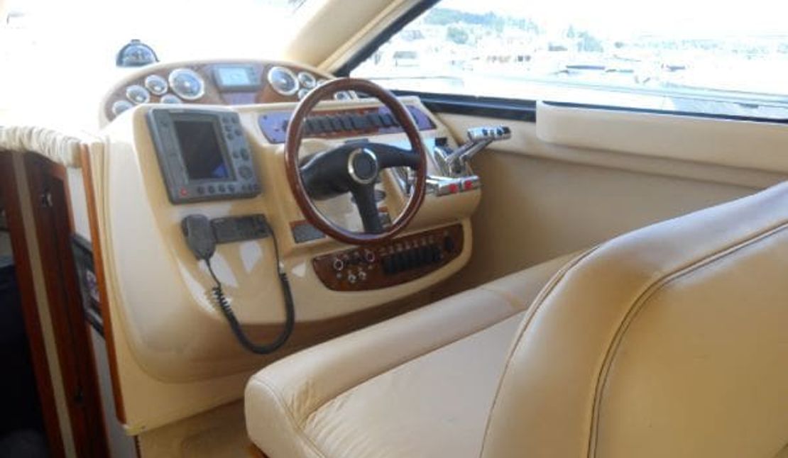 38′ Meridian Sedan ‘Truant’ 2003
