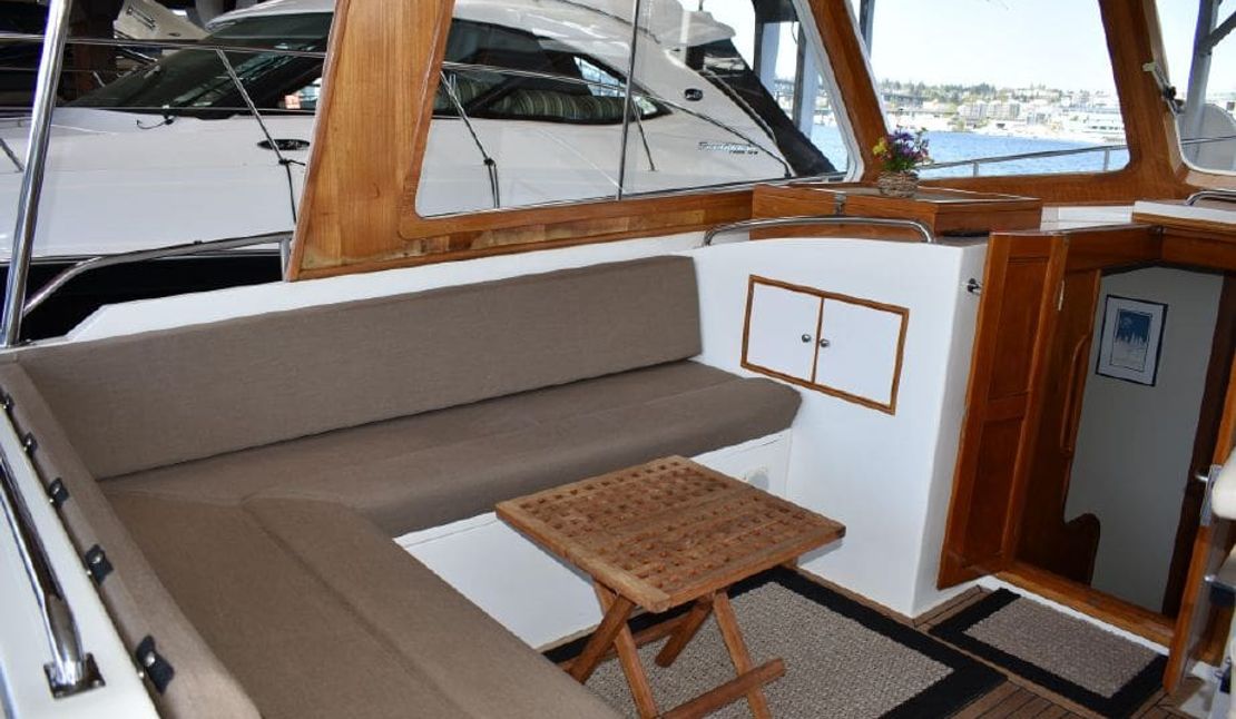 38′ Grand Banks Eastbay HX ‘Fish’