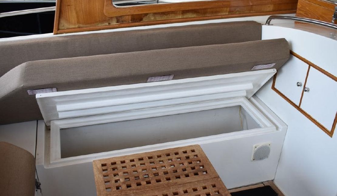 38′ Grand Banks Eastbay HX ‘Fish’