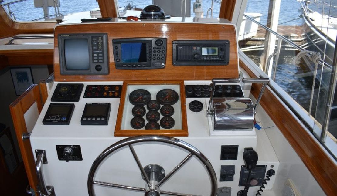 38′ Grand Banks Eastbay HX ‘Fish’