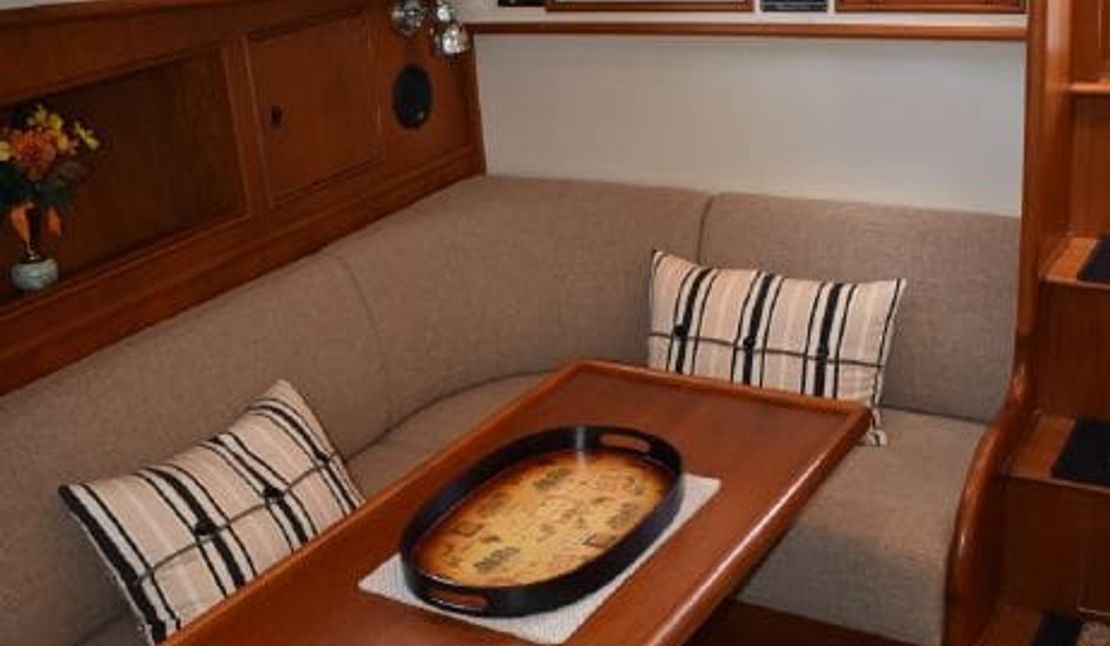 38′ Grand Banks Eastbay HX ‘Fish’