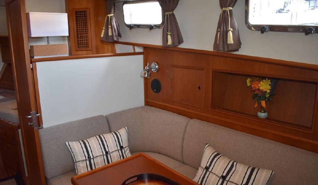 38′ Grand Banks Eastbay HX ‘Fish’