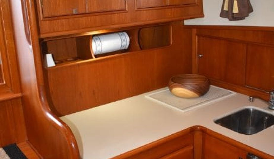 38′ Grand Banks Eastbay HX ‘Fish’