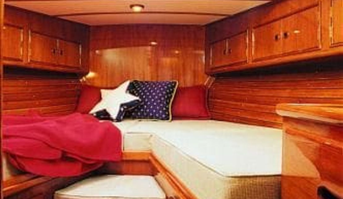 38′ Grand Banks Eastbay HX ‘Fish’