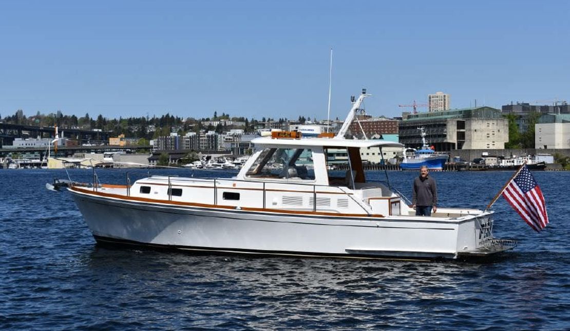 38′ Grand Banks Eastbay HX ‘Fish’