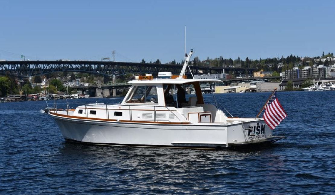 38′ Grand Banks Eastbay HX ‘Fish’