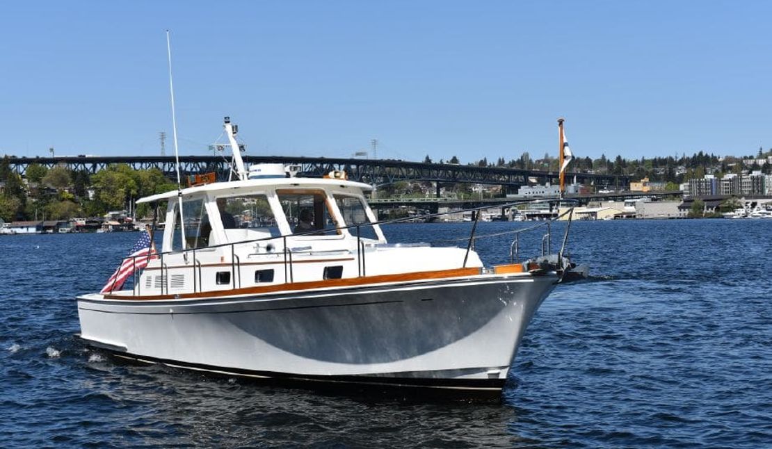38′ Grand Banks Eastbay HX ‘Fish’