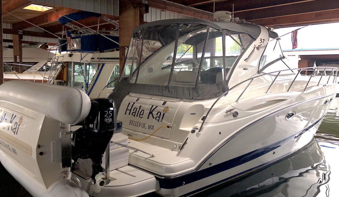 37′ Maxum SCR 2005