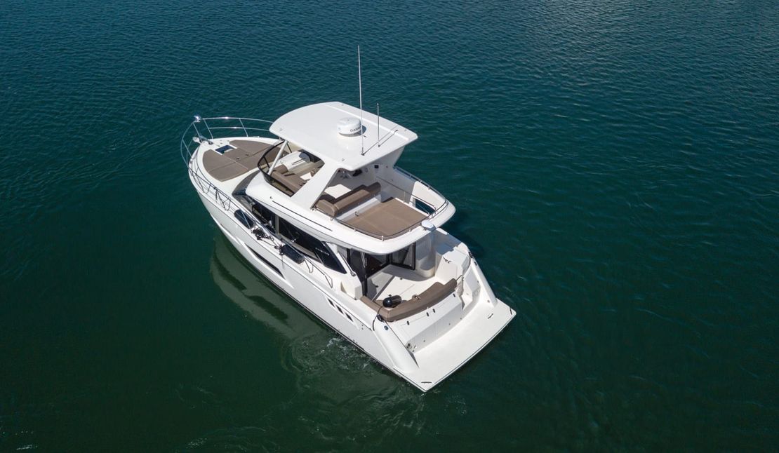 40′ 2019 Carver C40