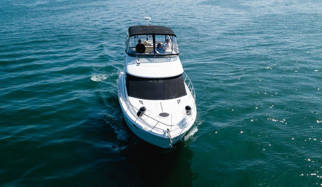 41′ 2006 Meridian 391 Sedan Bridge ‘Zeeker’