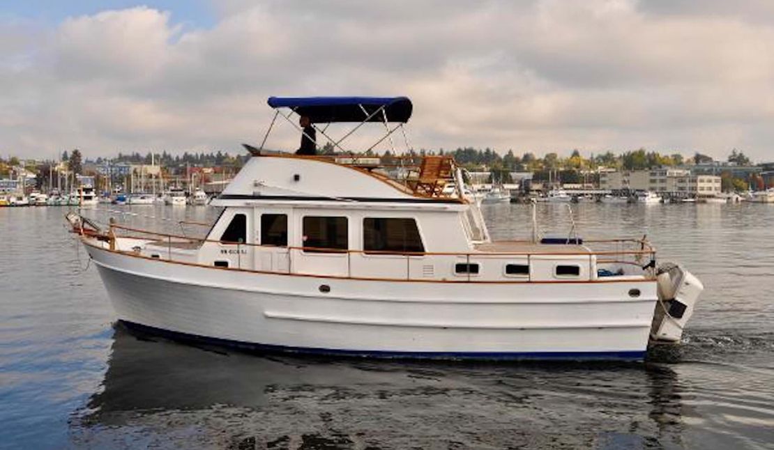 40′ 1979 Ocean Alexander Trawler ‘Acappella’