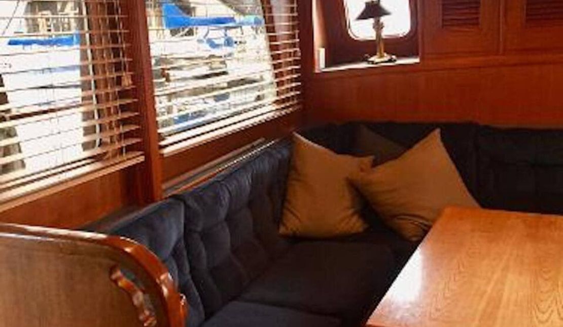 40′ 1979 Ocean Alexander Trawler ‘Acappella’
