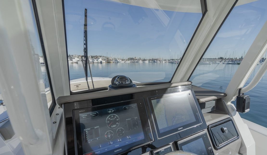 28′ 2019 Pursuit S288