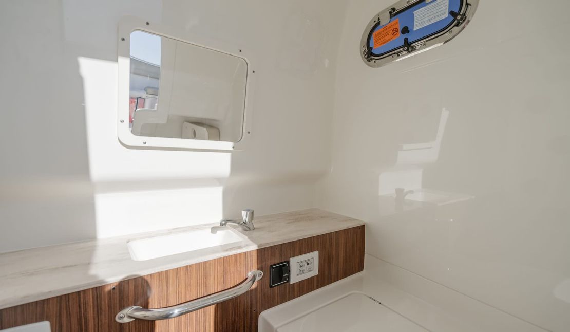 28′ 2019 Pursuit S288