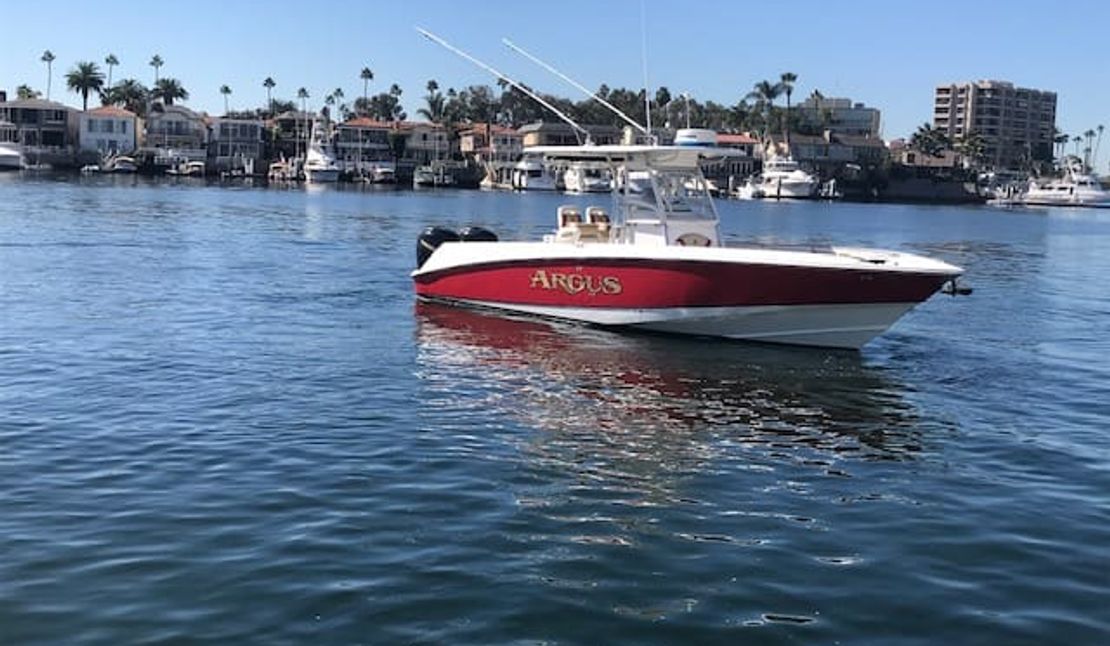 32′ 2005 Boston Whaler