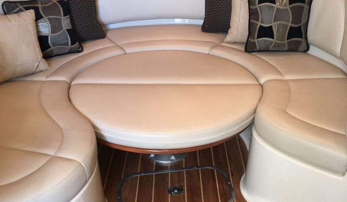 33′ 2008 Chaparral 330 Signature ‘Our Trade’