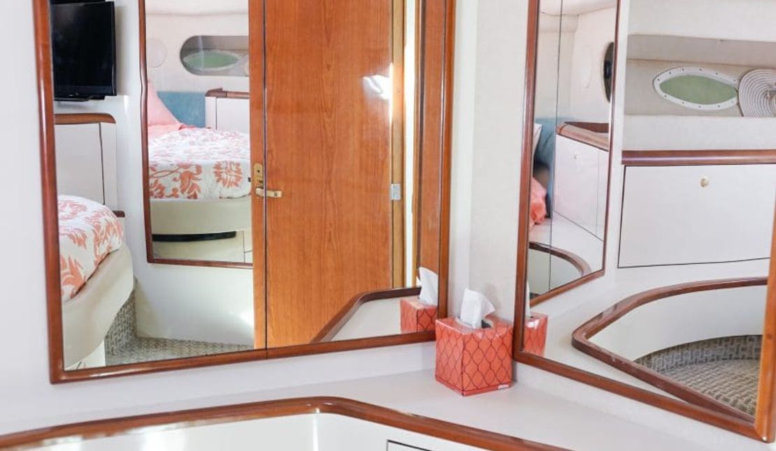 42′ 1997 Sea Ray 420 Aft Cabin ‘On the Beach Aloha’