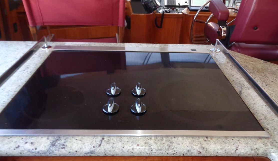 58′ 2004 West Bay ‘Kiawah’