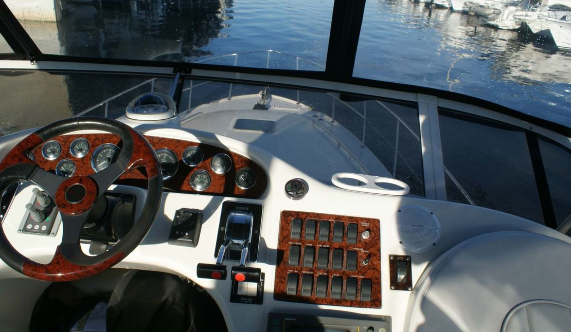 42′ 2000 Sea Ray 420 Aft Cabin