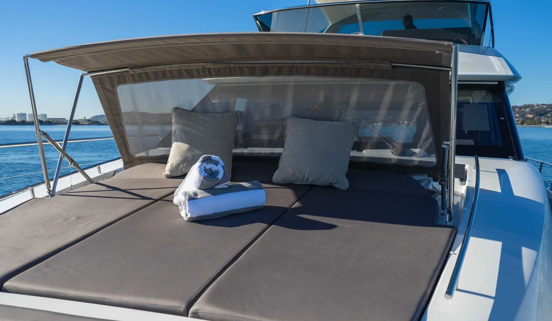 68′ 2018 Prestige Flybridge