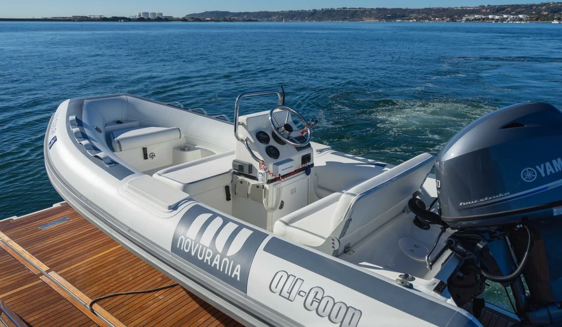 68′ 2018 Prestige Flybridge