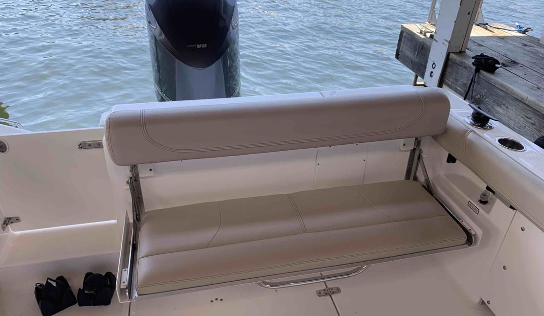 26′ 2015 Pursuit 265 DC