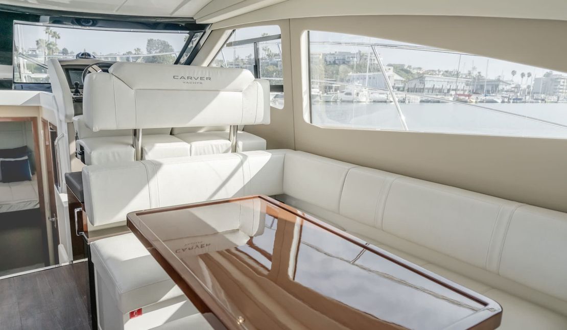 43′ 2019 Carver C43