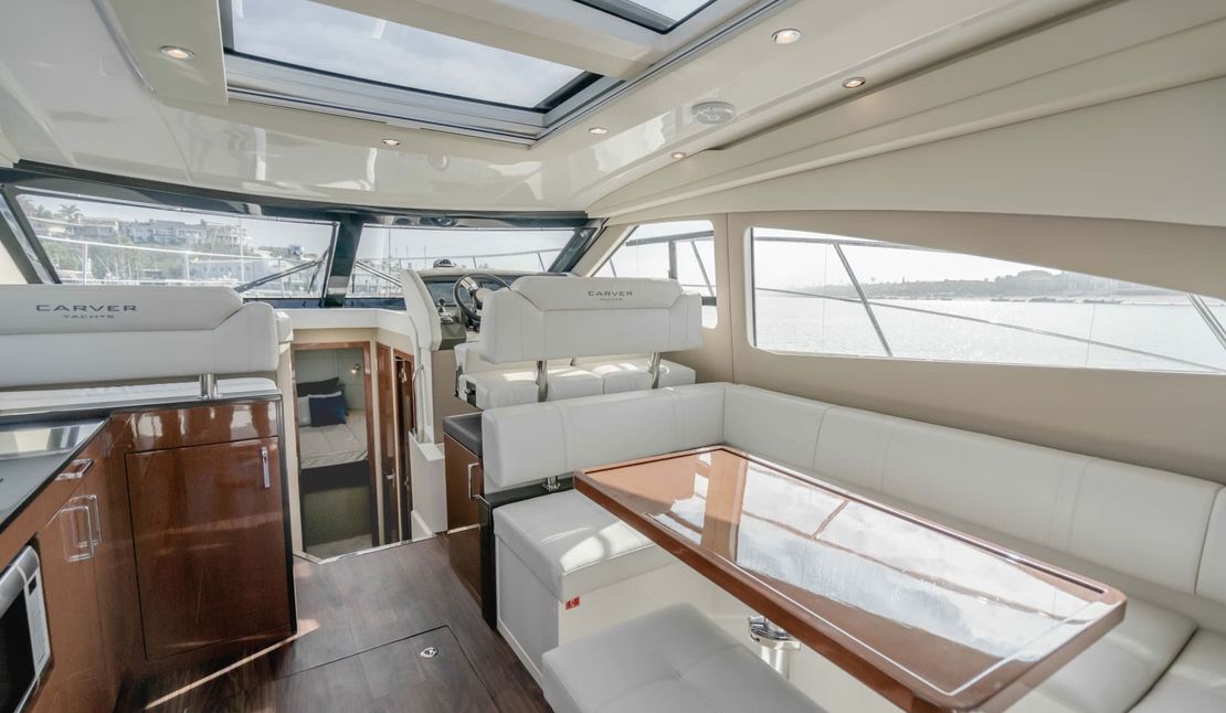 43′ 2019 Carver C43